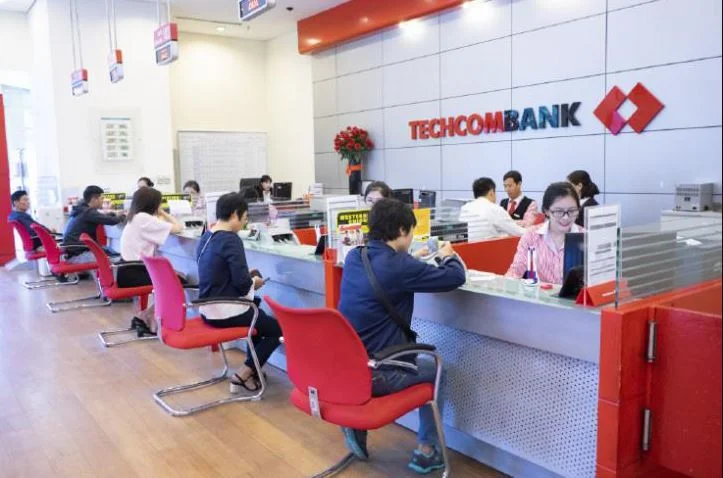 Giao dịch chuyển tiền Techcombank tại quầy